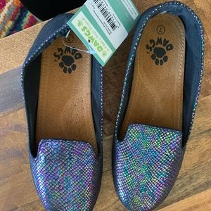Dawgs Metallic/ Iridescent lizard pattern Flats